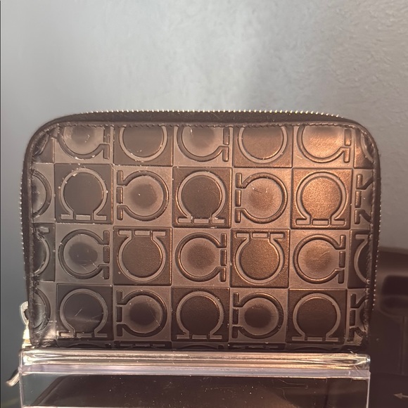 Ferragamo Black Leather Wallet - Picture 4 of 10